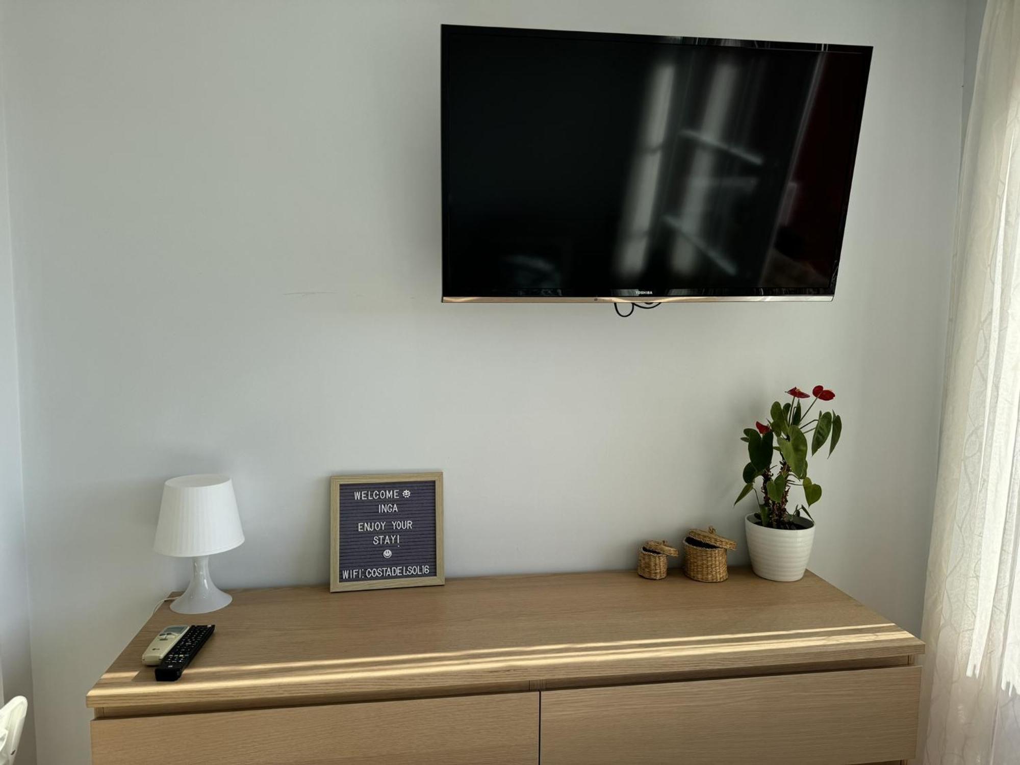 Peaceful Studio With Amazing Sea Views And Free Parking 베날마데나코스타 외부 사진
