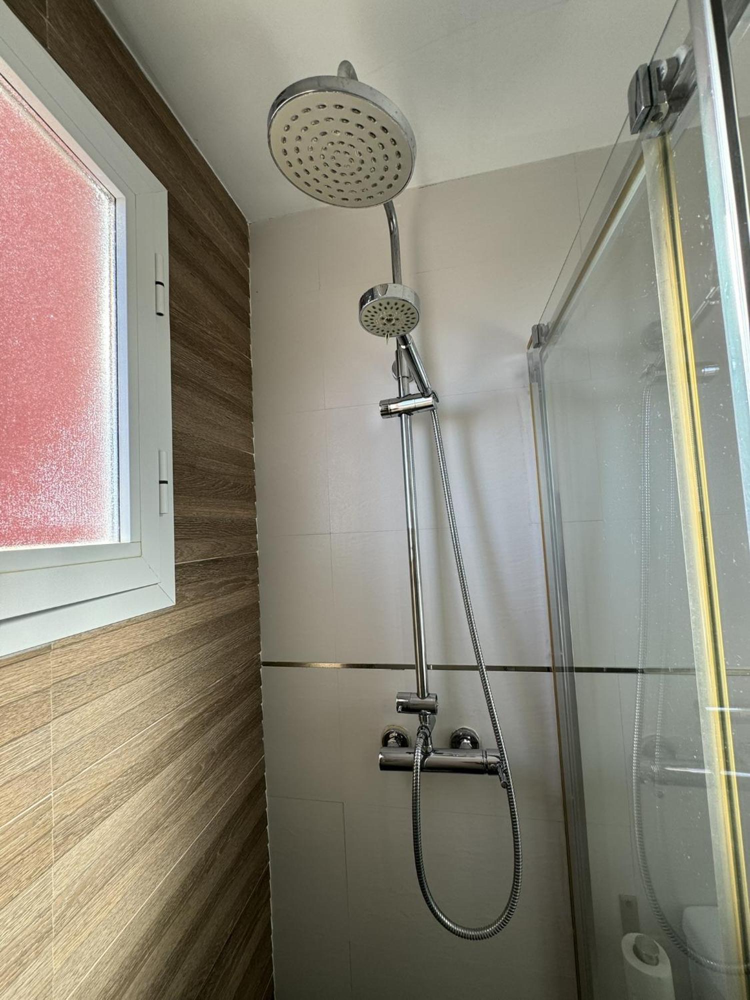 Peaceful Studio With Amazing Sea Views And Free Parking 베날마데나코스타 외부 사진